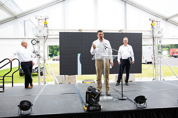 454-Arco Ribbon Cutting