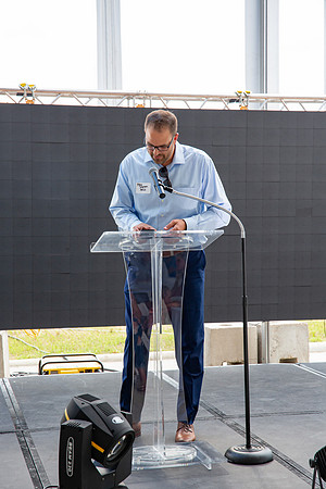 320-Arco Ribbon Cutting