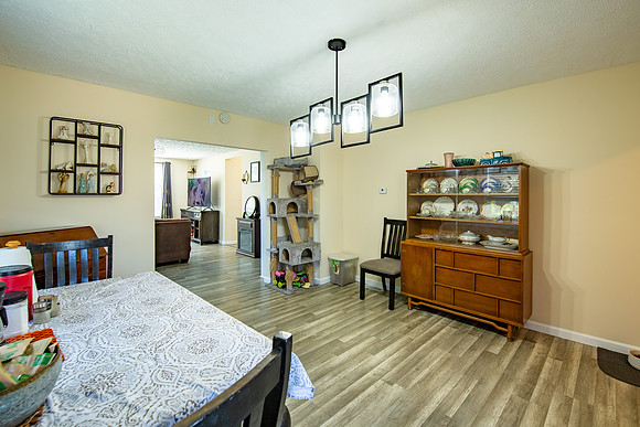 504-930 E 4th-HDR