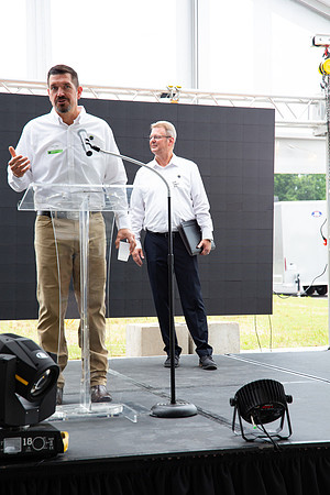 440-Arco Ribbon Cutting