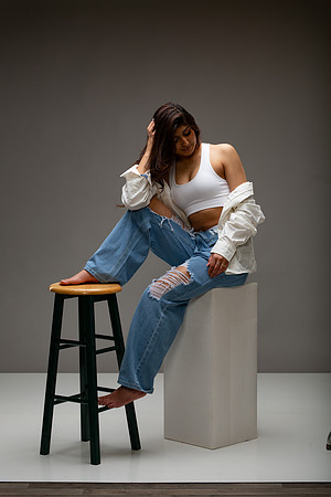 110-Natalie White Shirt Ripped Jeans