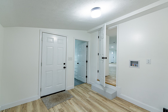26-706 N Main-Nappanee-HDR