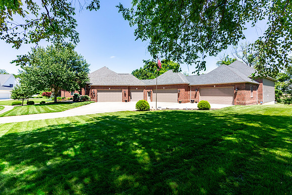 456-136 Tulip Circle-HDR
