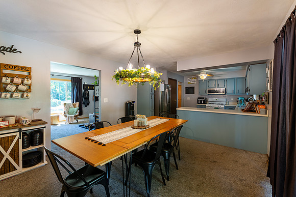 1-51115 Shady Lane
