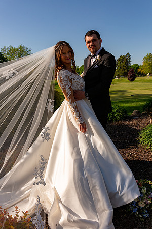 1054-DeMont_Lauren and Joseph Markiewicz