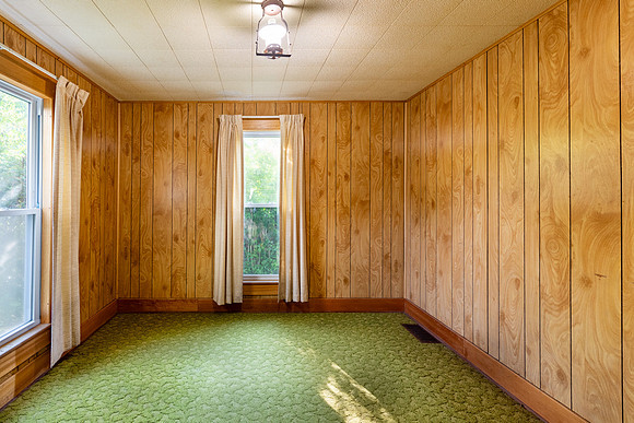 41-213 W Douglas-HDR