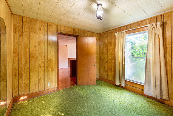 46-213 W Douglas-HDR
