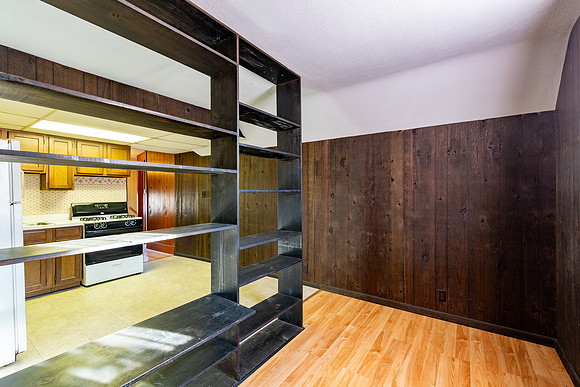91-213 W Douglas-HDR