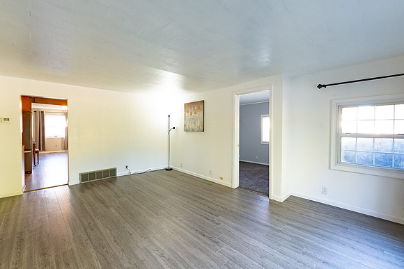 11-1717 Linden Ave-HDR