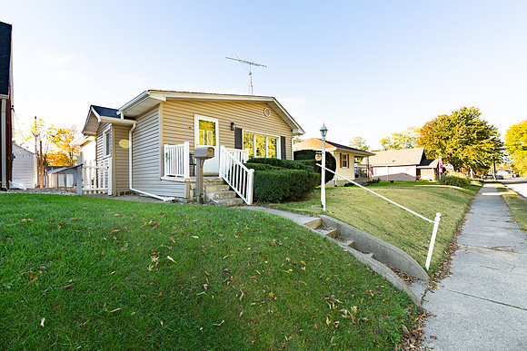 131-1717 Linden Ave-HDR