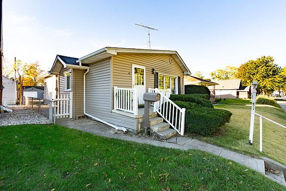 156-1717 Linden Ave-HDR