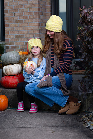 68-Lindas Hats