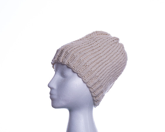 114-Lindas Hats-2