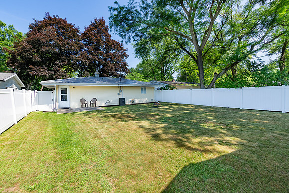 101-1131 McPherson-HDR