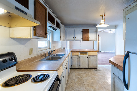 6-2708 Paul st-HDR