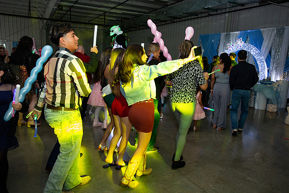 1348-Azaret Quince