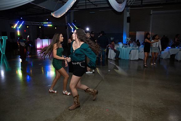 1377-Azaret Quince