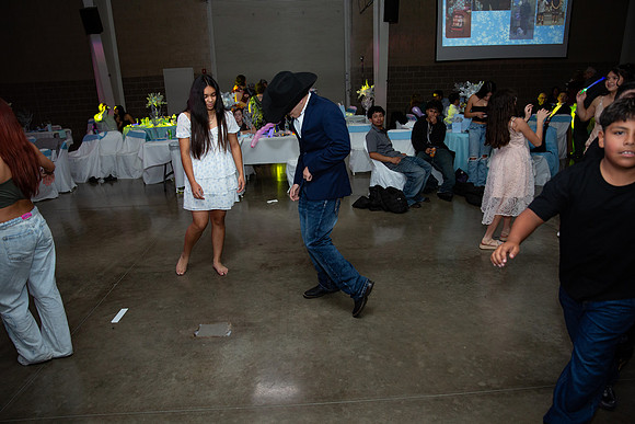1380-Azaret Quince