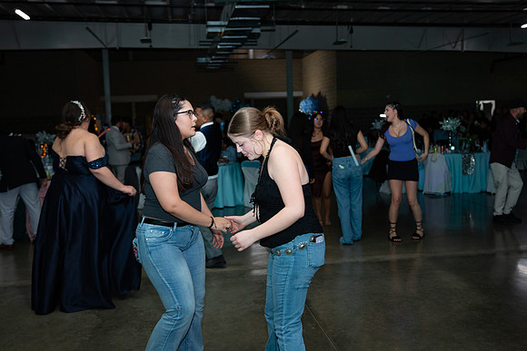 1402-Azaret Quince