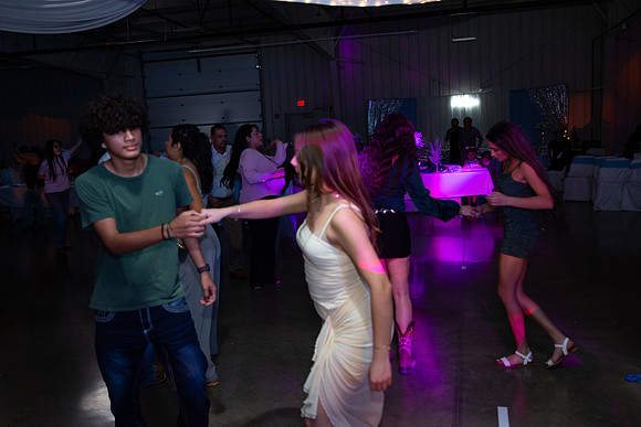 1413-Azaret Quince