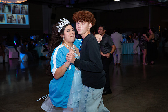 1472-Azaret Quince