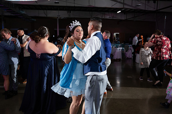 1493-Azaret Quince