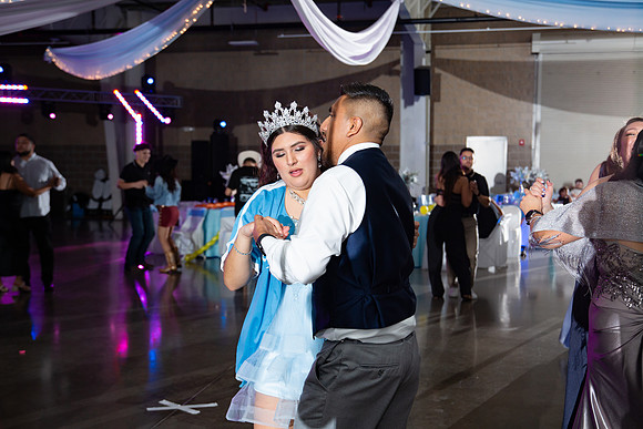 1495-Azaret Quince