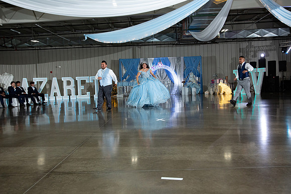 1009-Azaret Quince