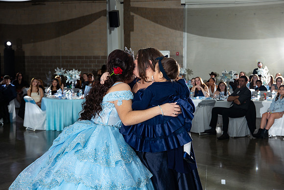 1082-Azaret Quince
