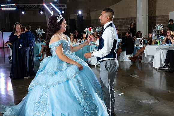 1084-Azaret Quince