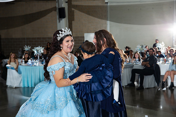 1083-Azaret Quince