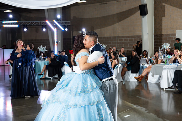 1085-Azaret Quince