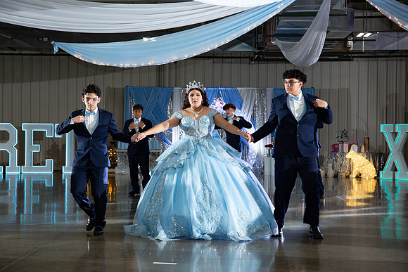 889-Azaret Quince