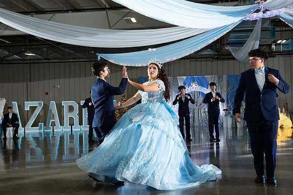 891-Azaret Quince