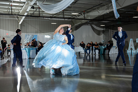 909-Azaret Quince
