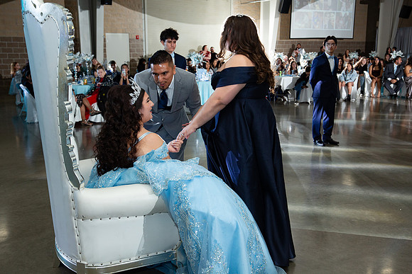 940-Azaret Quince