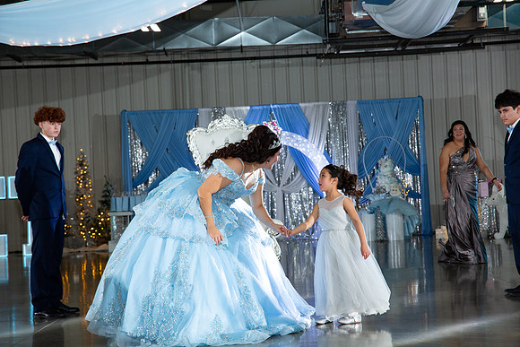 956-Azaret Quince