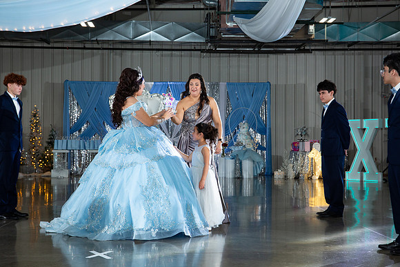 957-Azaret Quince