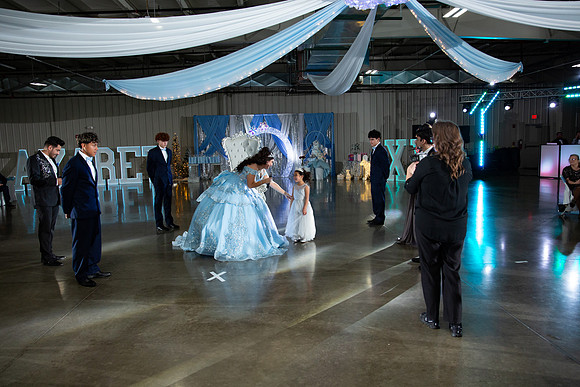 963-Azaret Quince