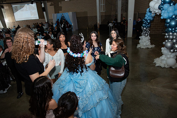 1212-Azaret Quince