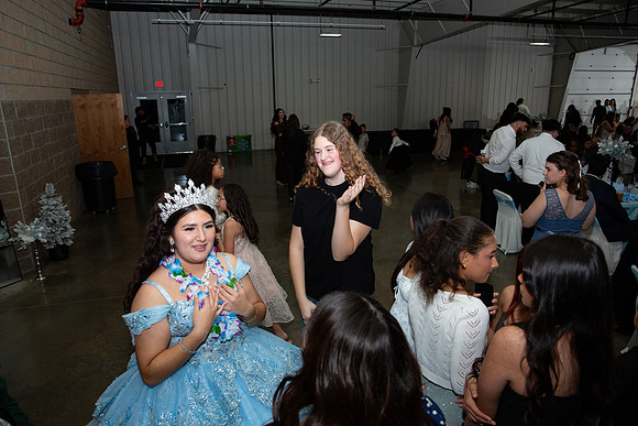 1214-Azaret Quince