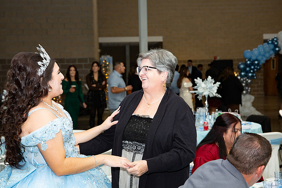 700-Azaret Quince