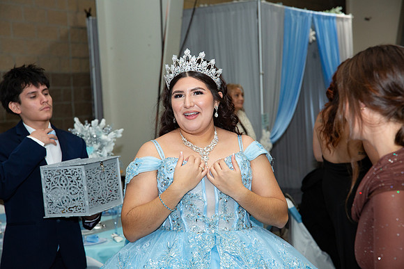 715-Azaret Quince