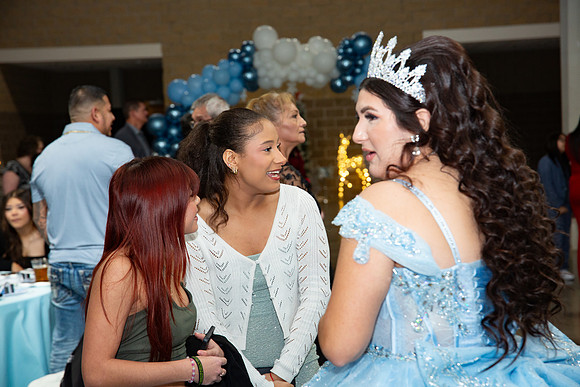 743-Azaret Quince