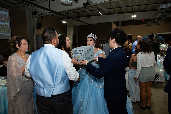 755-Azaret Quince