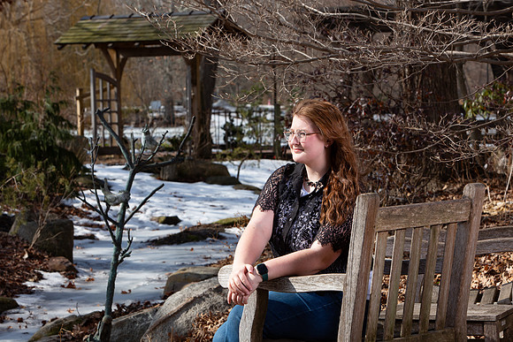 22-Lindsay Morris