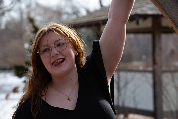 246-Lindsay Morris