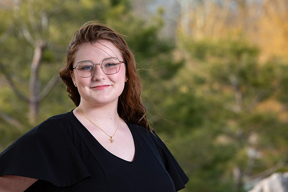 253-Lindsay Morris