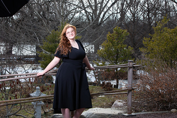 301-Lindsay Morris