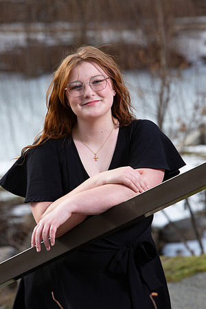 310-Lindsay Morris
